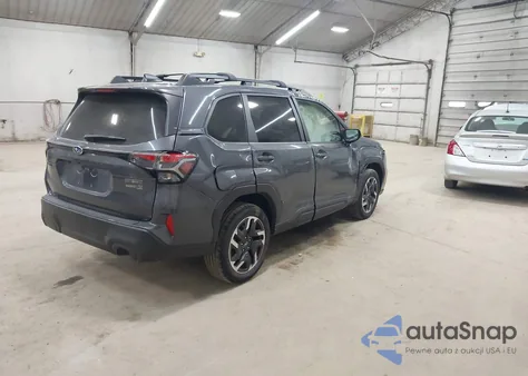 2025 Subaru Forester Hybrid Premium z USA, uszkodzony, nr VIN JF2SLSED6SH416633